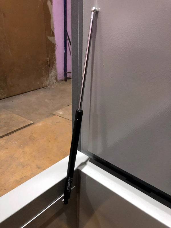 Газовый амортизатор